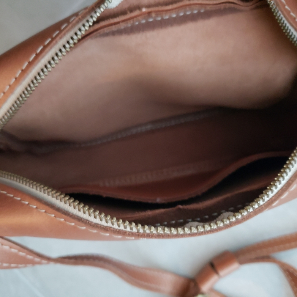 Portland Leather Camera Bag - Picture 5 of 10